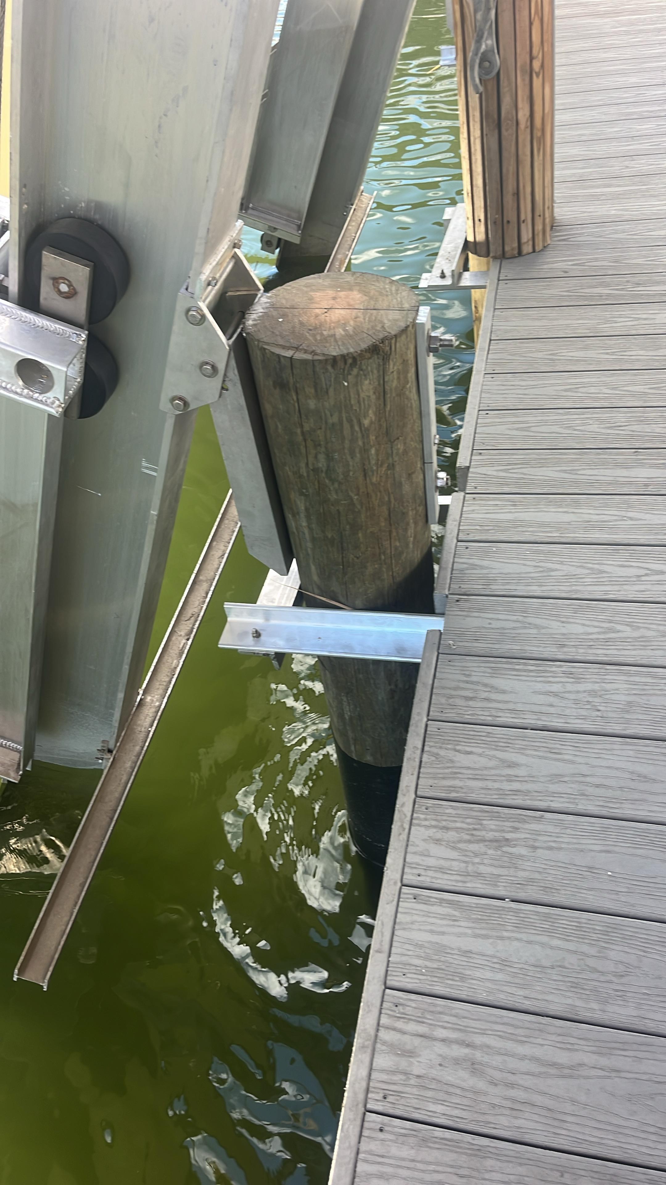 Elevador de barcos 40,000 libras South Florida - Charlie's Maritime Services - foto 3